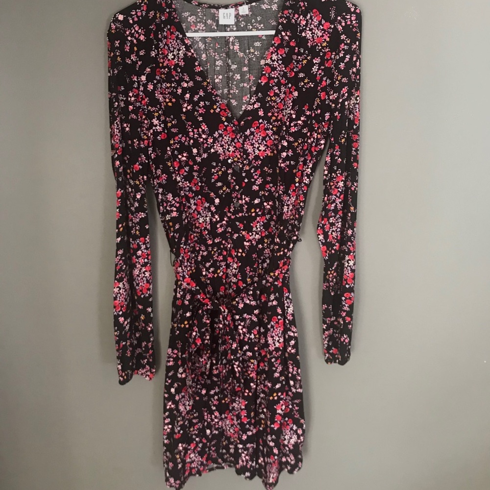 Gap Tall Size Small long sleeved floral dress